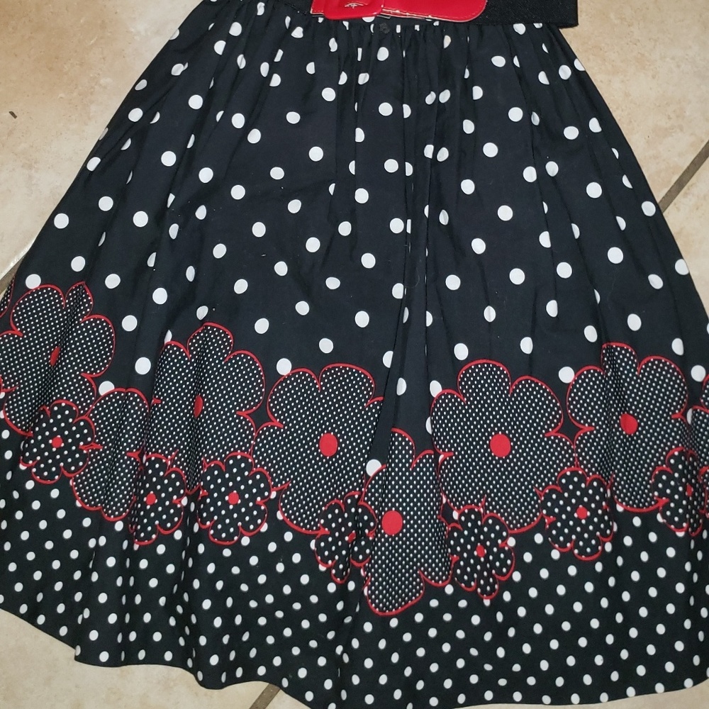 Dress - Picture 2 of 3